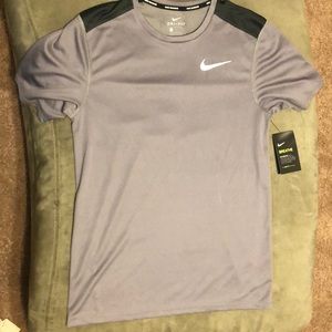 Nike running shirt that is great for all workouts!
